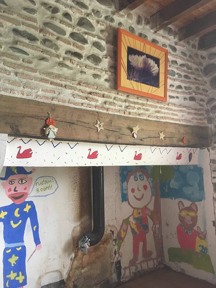 Démolition d'une ancienne cheminée à Thèze (64)