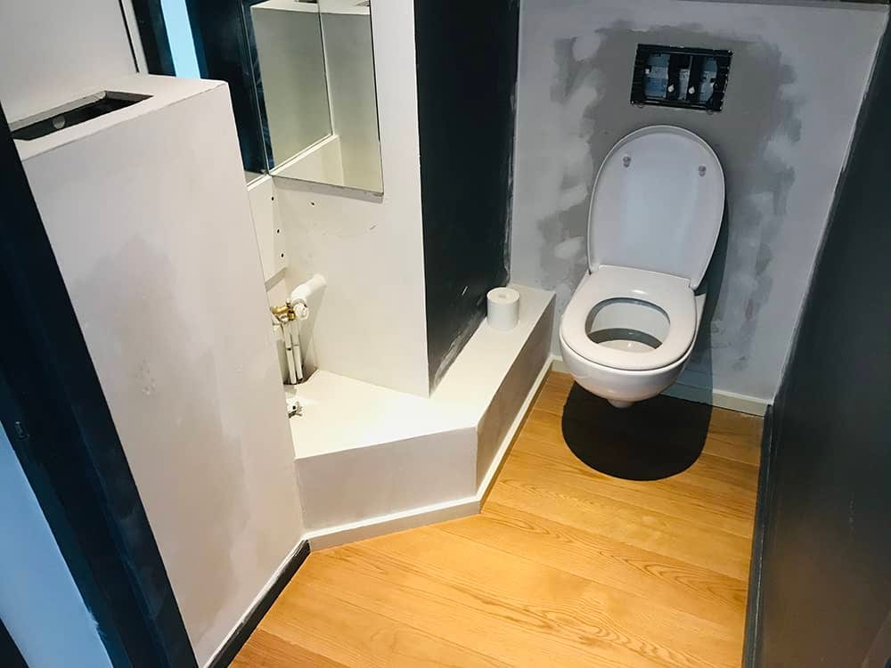 Rénovation d'un wc suspendu à Pau (64)