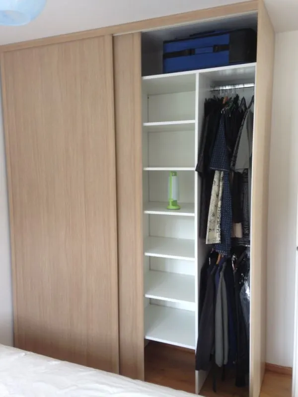 Réalisation d'un placard en chêne à Pau (64)